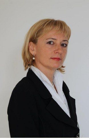 mag. Mojca Kunšek